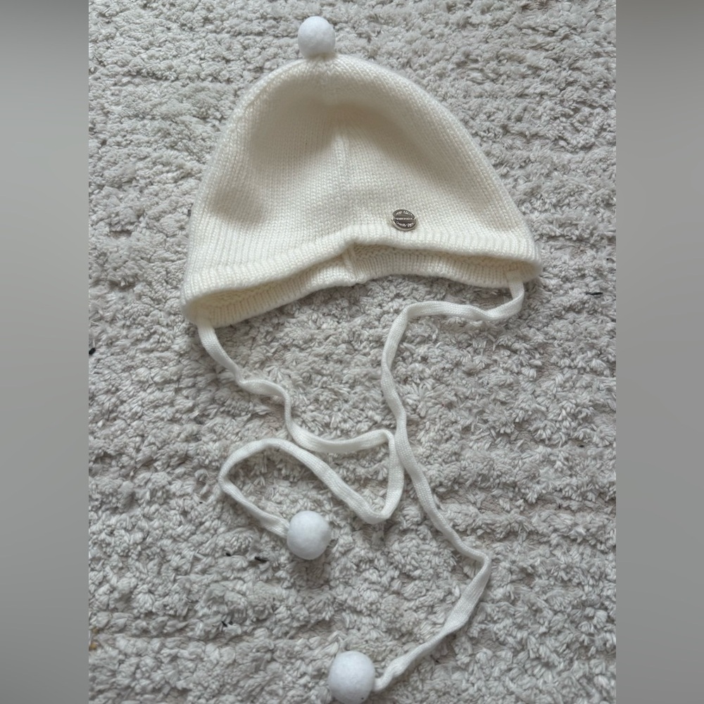 Cashmere Cozy White Knit baby Hat - Picture 4 of 8